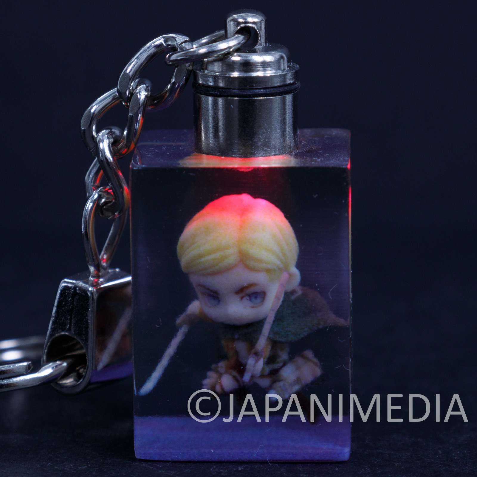 Attack on Titan Erwin Smith Mini Figure in Light up Cube Keychain JAPAN