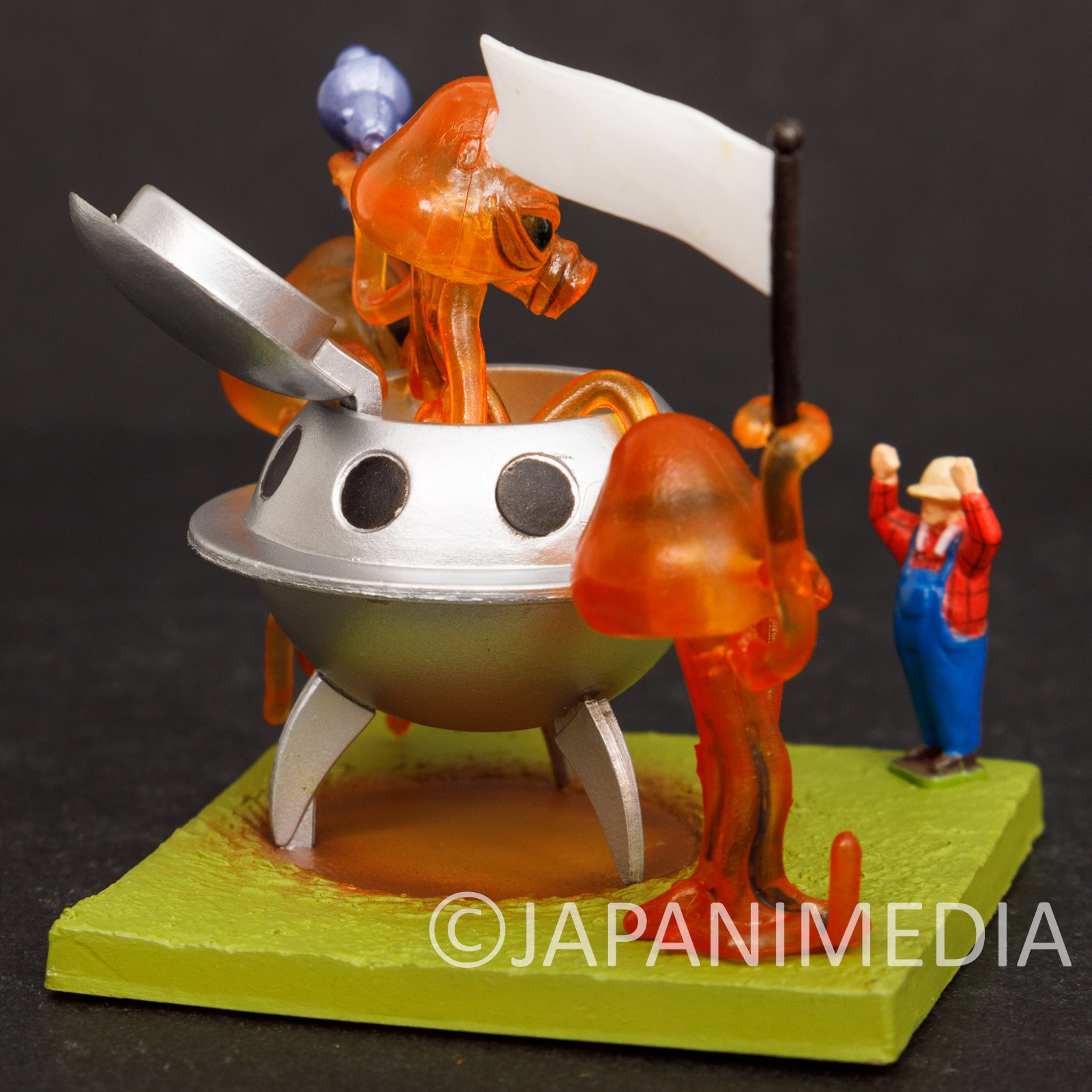 Invasion of Martians Miniature Figure Collect Club UHA Mikakuto