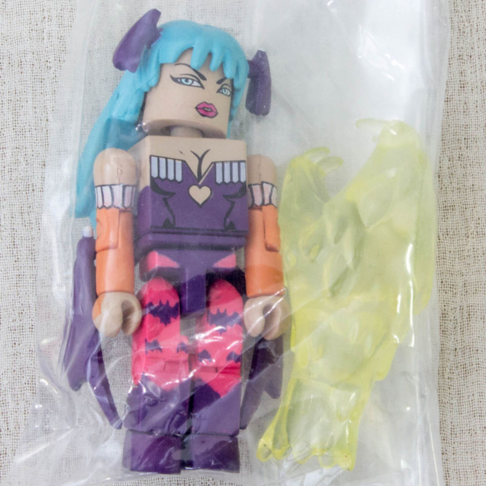 Street Fighter 2 x Darkstalkers 3 (Vampire Savior: The Lord of Vampire) Morrigan Blue Mini Mates Figure Capcom JAPAN