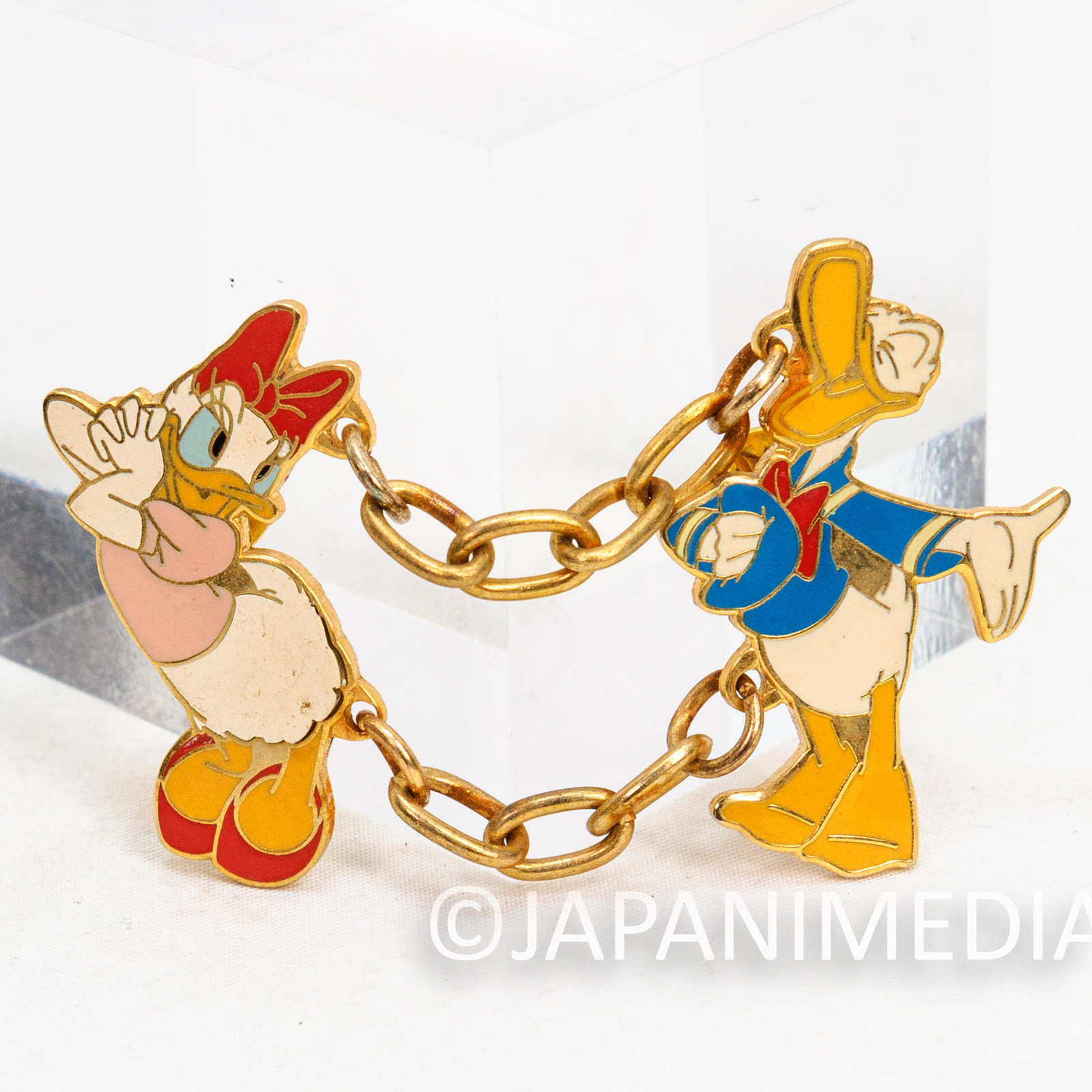 Donald & Daisy Duck Metal Pins with Chain Disney Vintage Collectible | Japanimedia Store Front