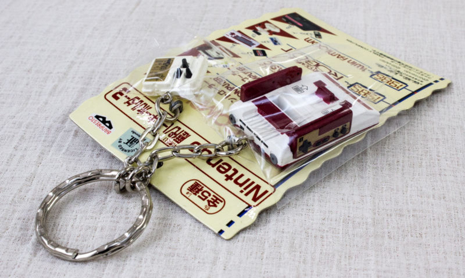 Nintendo Game Console History Miniature Figure Key Chain Famicom + RF Switch