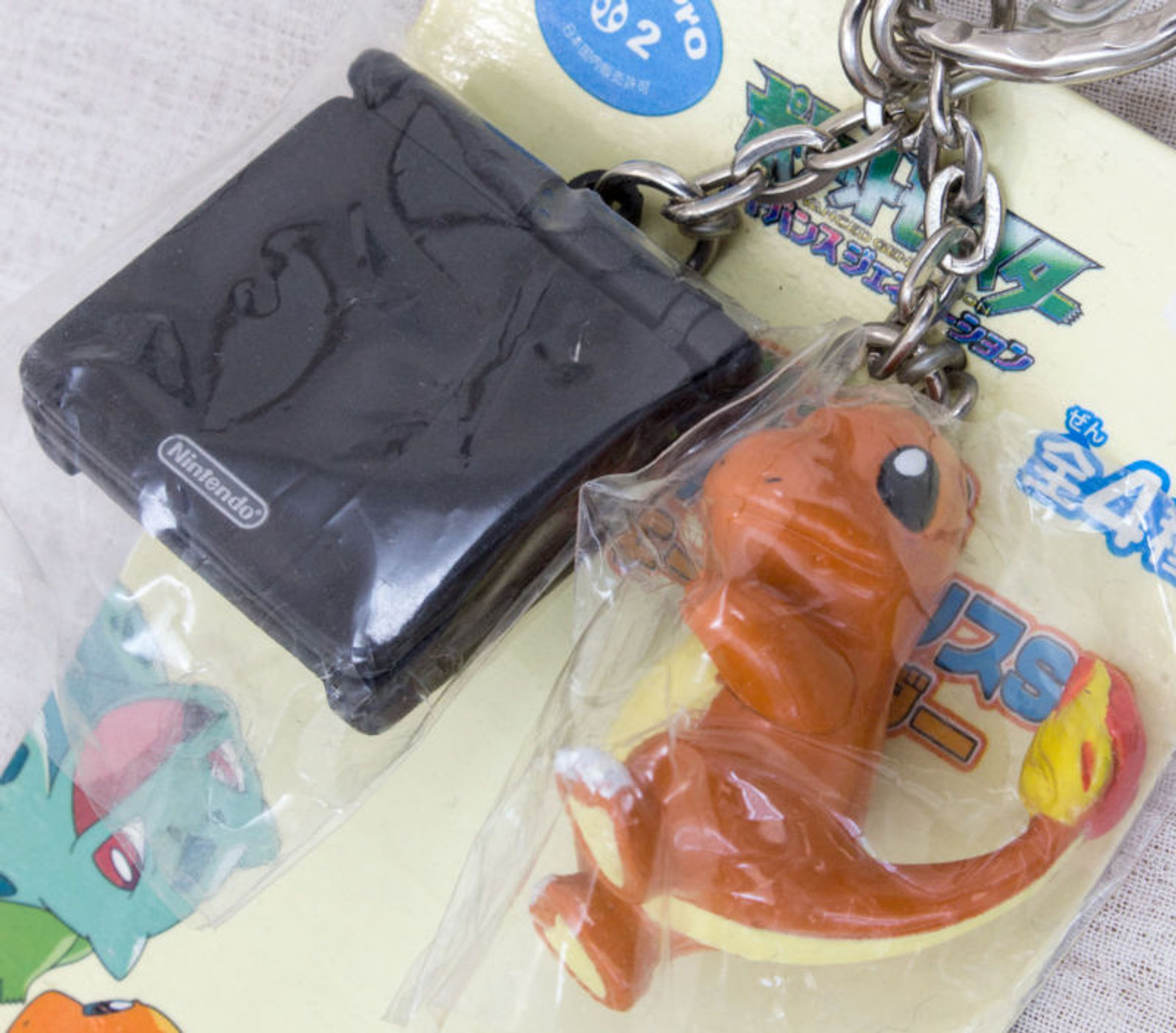 Pokemon Hitokage + Nintendo GAME BOY Advance SP Miniature Figure Key Chain