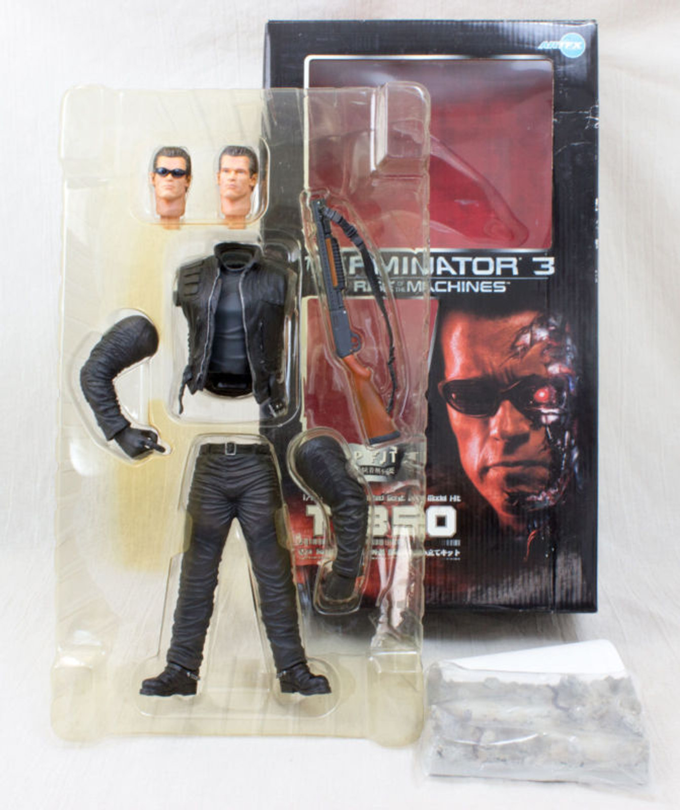 Terminator 3 T-850 as Arnold Schwarzenegger 1/6 Scale Figure 