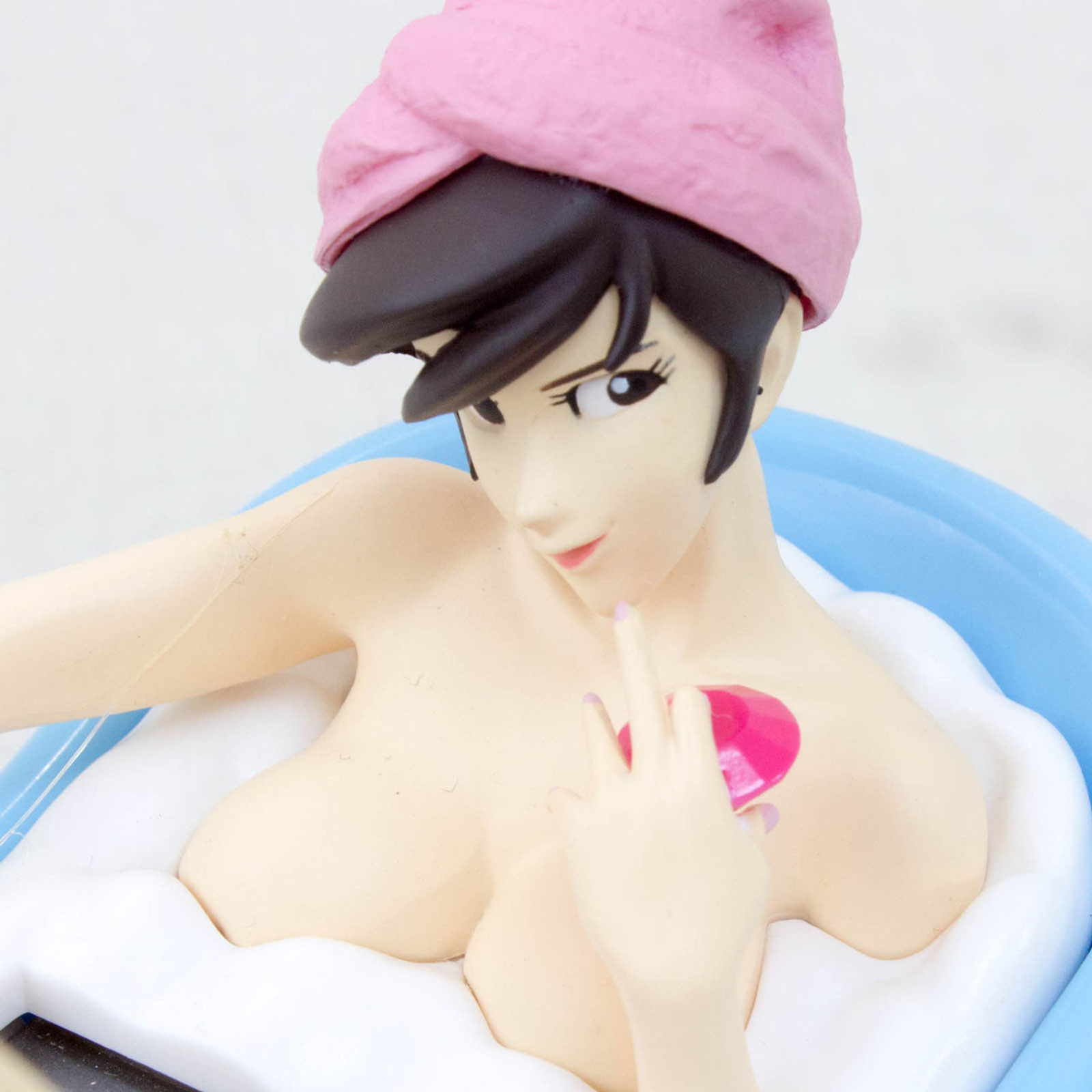 Lupin the Third (3rd) Fujiko Mine in Bathtub Solar Cells Action Figure JAPAN ANIME