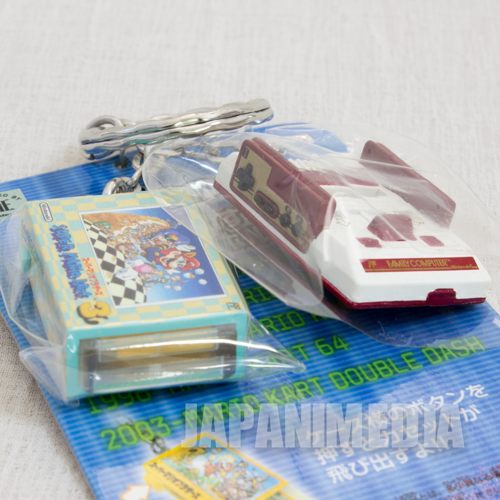 Nintendo Game Console Miniature Figure Key Chain Famicom & Super Mario 3 NES