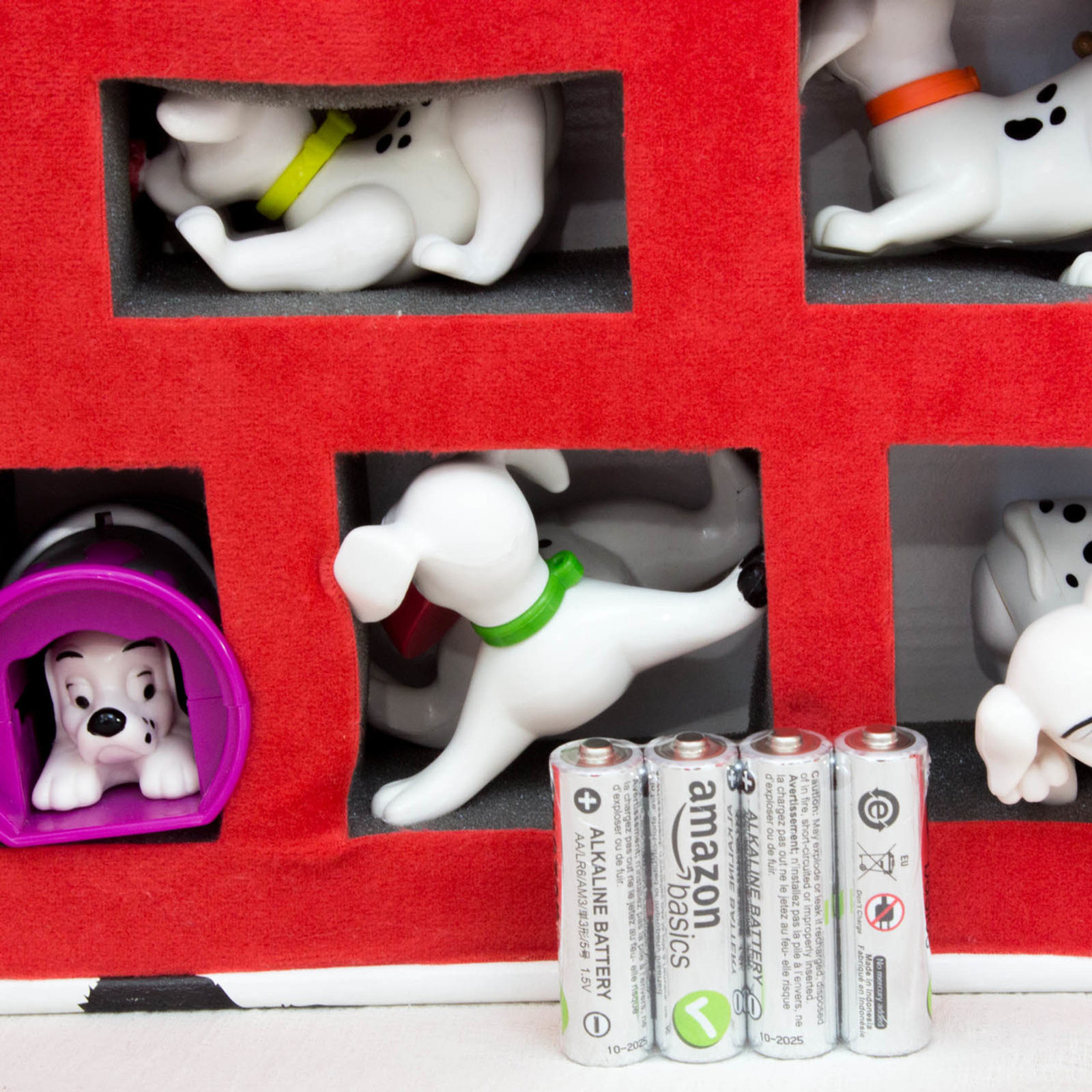 Disney 101 Dalmatians McDonald's 101pc Figure Collection Box Set DOG ANIME