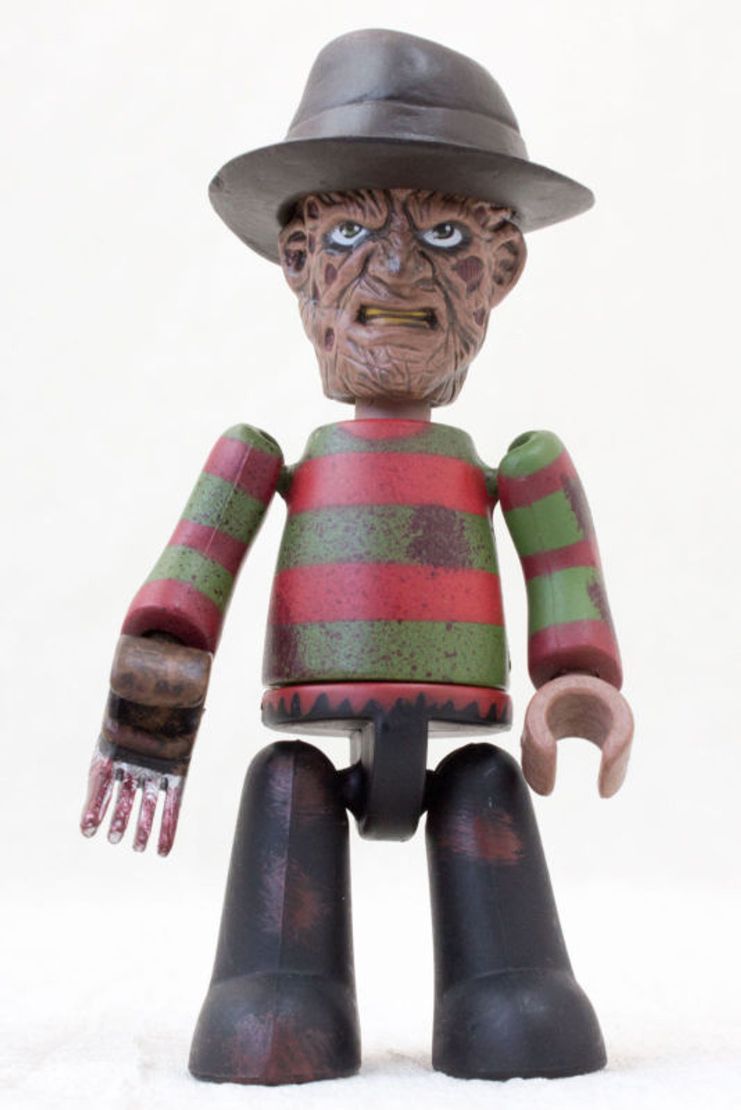 A Nightmare on Elm Street FREDDY KRUEGER Mini Figure Mezco Freddy VS. Jason