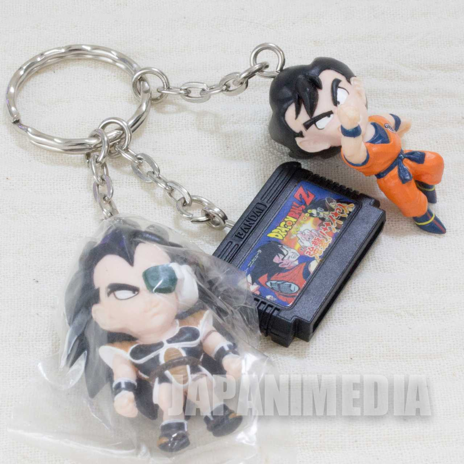 Dragon Ball Z Gokou & Raditz & Famicom Cassette Figure Keychain Banpresto 2 Japanimedia Store