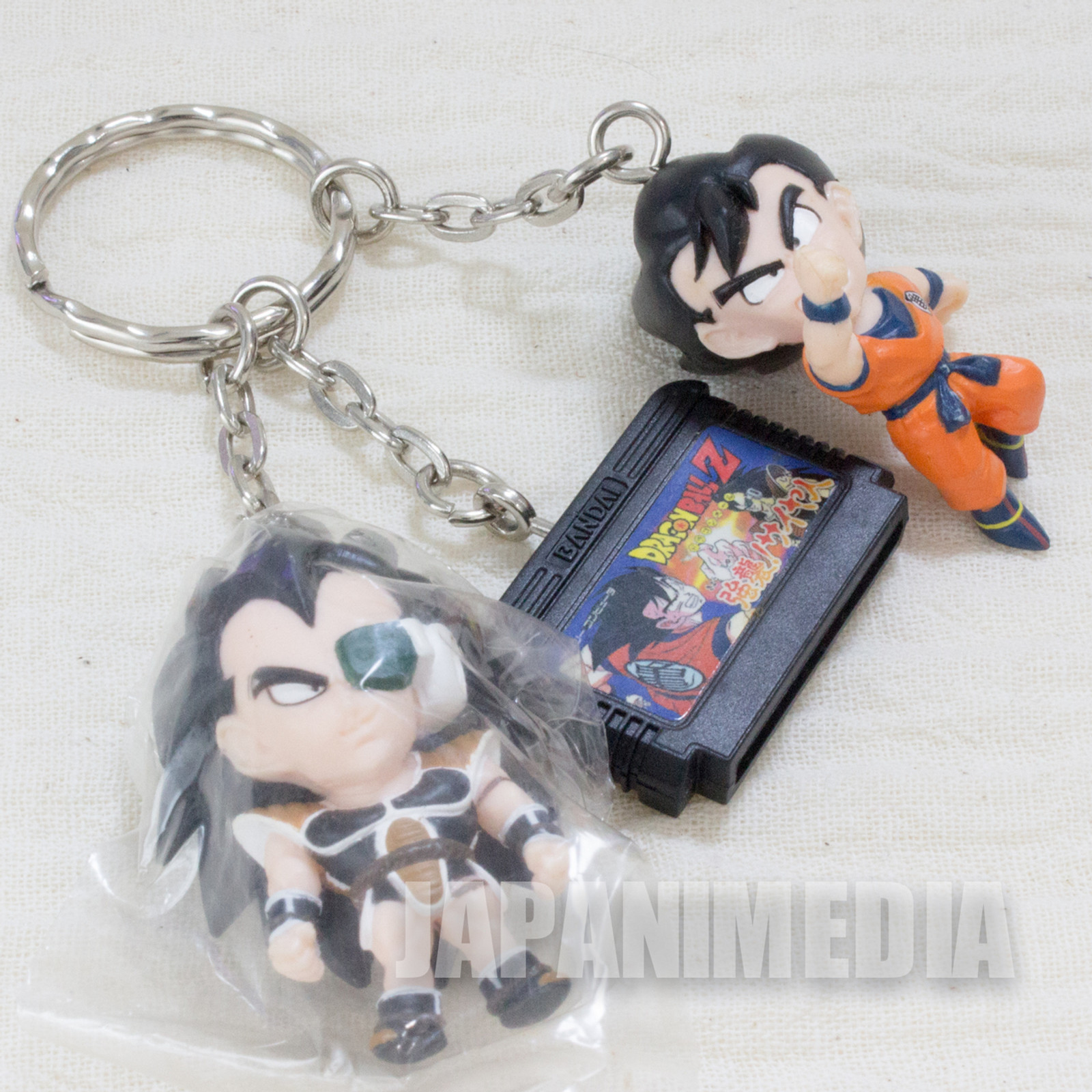 Dragon Ball Z Gokou & Raditz & Famicom Cassette Figure Keychain Banpresto 2