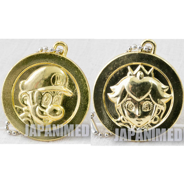 Super Mario Bros. Metal Coin Keychain Mario & Princess Peach Japanimedia Store FRONT