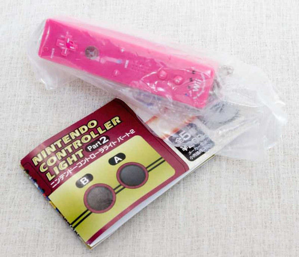 Nintendo Game Controller LED Light Figure Key Chain Wii Pink JAPAN Japanimedia Store FRONT
