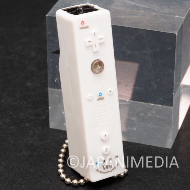 Nintendo Game Controller LED Light Figure Key Chain Wii White JAPAN Japanimedia Store FRONT