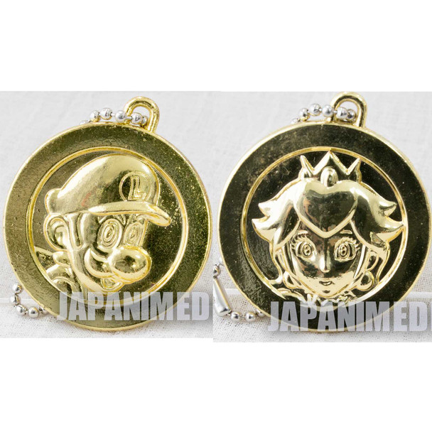 Super Mario Bros. Metal Coin Keychain Mario & Princess Peach Japanimedia Store FRONT