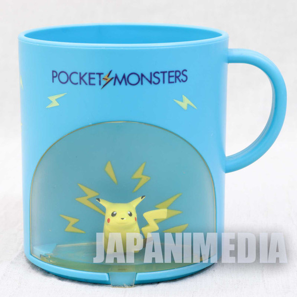 Retro RARE! Pokemon Pikachu Figure in Plastic Mug Banpresto JAPAN ANIME Japanimedia Store FRONT