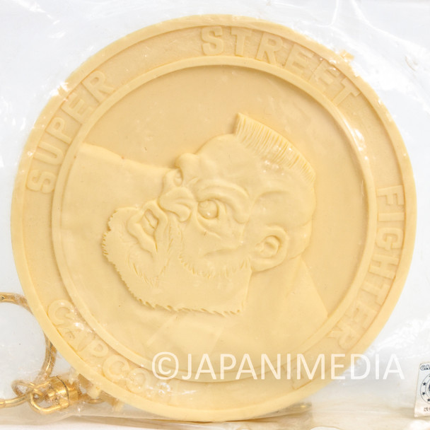 Street Fighter 2 Zangief Medal Type Resin Cast Model kit Volks Capcom FIGURE 2 Japanimedia Store FRONT