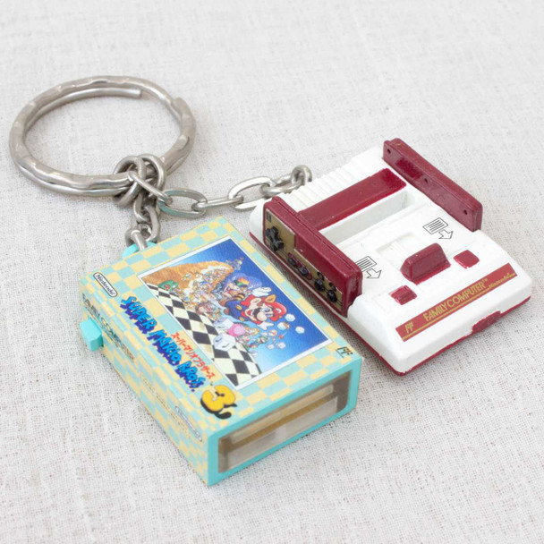 Nintendo Game Console Miniature Figure Key Chain Famicom & Super Mario 3 NES 2