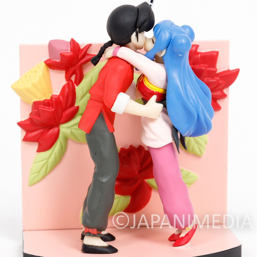 RARE! Ranma 1/2 Saotome Ranma & Shampoo Kiss Mini Diorama