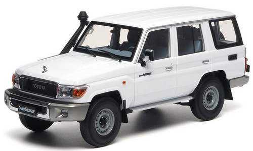 Toyota Land Cruiser 76 2017 (White) Toyota Land Cruiser 76 2017 (White)