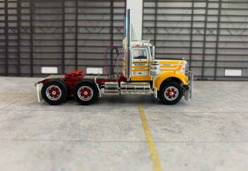 Refrigerated Roadways Day Cab W900AR