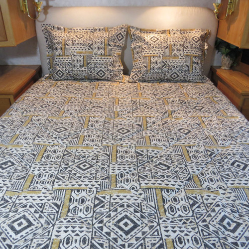 On the Trail quilted bedspread for Airstream