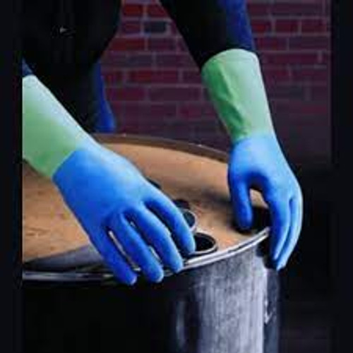 Gants de protection, Taille 2T-Grand/10/10,5, Longueur 13", Matériau en Nitrile, Doublure en Ouatée, Épaisseur de 28 mils Gants de protection, Taille 2T-Grand/10/10,5, Longueur 13", Matériau en Nitrile, Doublure en Ouatée, Épaisseur de 28 mils