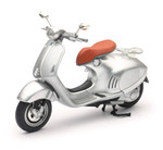 NewRay 1:12 Scale Toy Vespa 946
