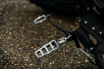 Kuryakyn Silver Dillinger Foot Pegs w/Adaptors (6666)