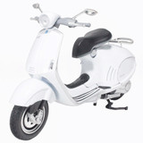 NewRay 1:12 Scale Toy Vespa 946