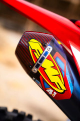 FMF Factory 4.1 RCT Red Carbon Fiber External End Cap Kit | New Style (040695)