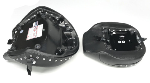 Mustang 2-Piece Wide Touring Seat Studded (76190)