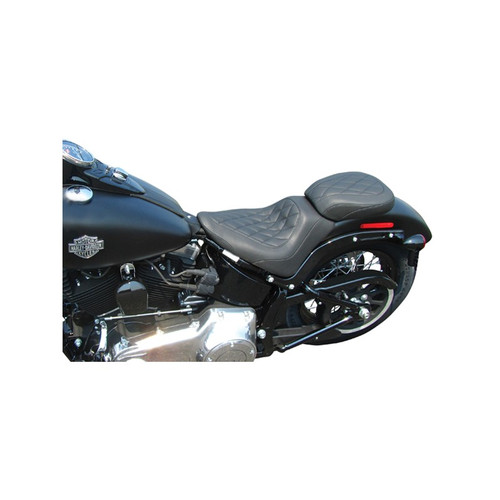 Mustang Wide Tripper Solo Driver Seat Black/Diamond (76762)