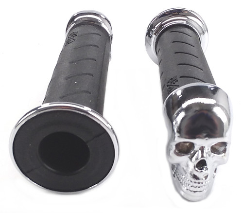Pro Grip Skull Cruiser Chrome/Black Grips for 1" Handlebars (PA0862HDSKCR)