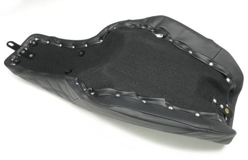 Saddlemen Step-Up Full Stitch Seat Black '06-17 Dyna FXD/FXDWG/FLD (806-04-175)