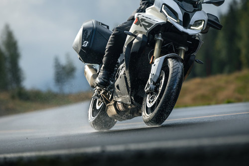 Bridgestone Battlax Sport Touring T33 Rear Tire | 190/55ZR17 (20066)