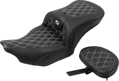 Saddlemen Roadsofa Carbon Lattice White Stitch Seat w/ Backrest (823-07-206B6)