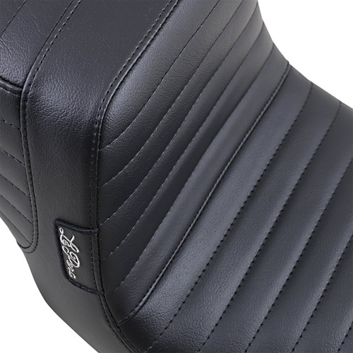 Le Pera Tailwhip Black Seat w/ Pleated Stitch (LN-581PT)