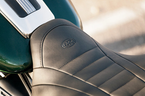 Mustang Super Touring Deluxe Seat w/ Backrest Receiver (79006)