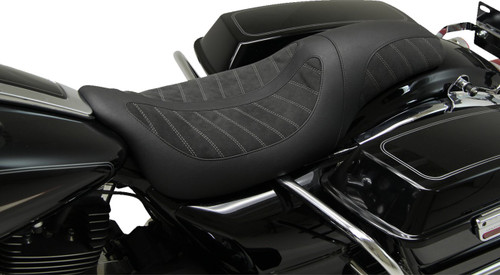 Mustang Skyline Signature Series Kodlin Solo Seat (76292)