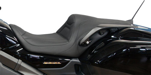 Mustang Tripper Fastback 2-Up Seat | Smooth (76840)