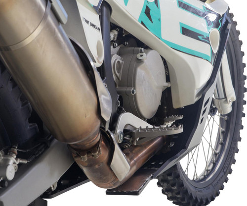 AXP Adventure HDPE Plastic Skid Plate - Black (AX1746)