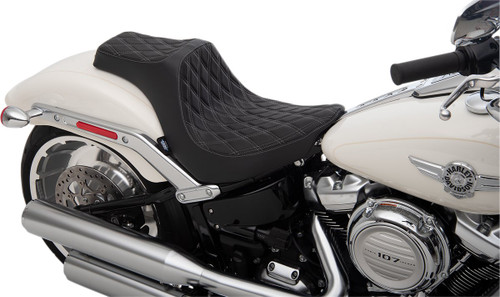 Drag Specialties Predator III Seat | Double Diamond w/Silver Stitch (0802-1189)