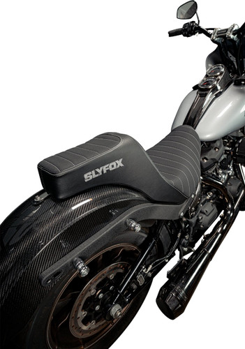 Slyfox High Noon Seat | Classic Stitch | Silver Logo (4701B-slyfox)