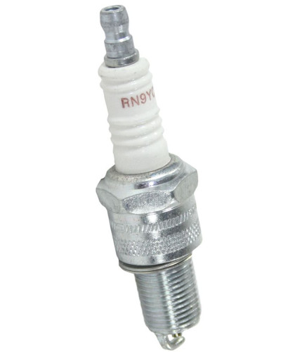 Champion Copper Plus Spark Plug RN9YC (415)