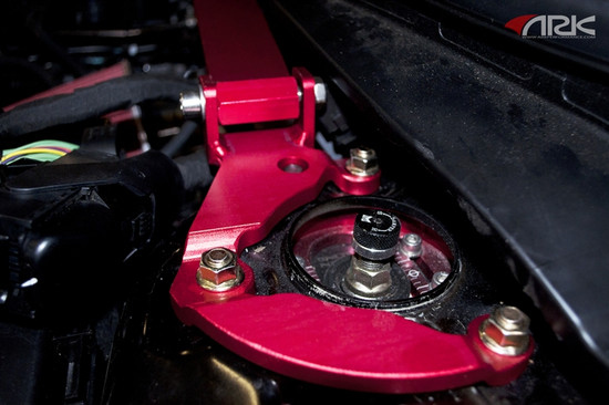 ARK Performance STRUT BAR: COLOR: RED/Suspension Strut ST0801-0210FR