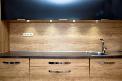 3 Beautiful Kitchen Under Cabinet LED Lighting Designs for Your Home