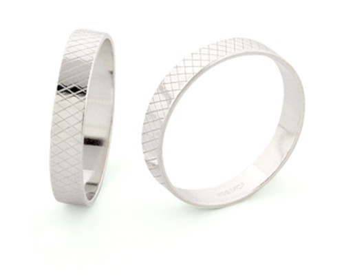 4mm Wide Ring Liner - Size 6