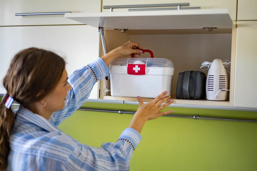 How to pack a first aid kit