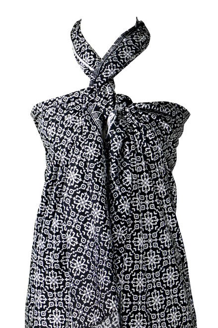 1 World Sarongs Female Traditional Batik Cotton Sarong in Black and White - Design 43