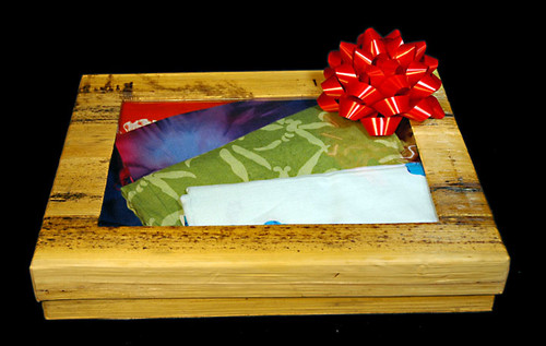 SARONG GIFT BOX "8 PACK" NATURAL BANANA BARK BOX