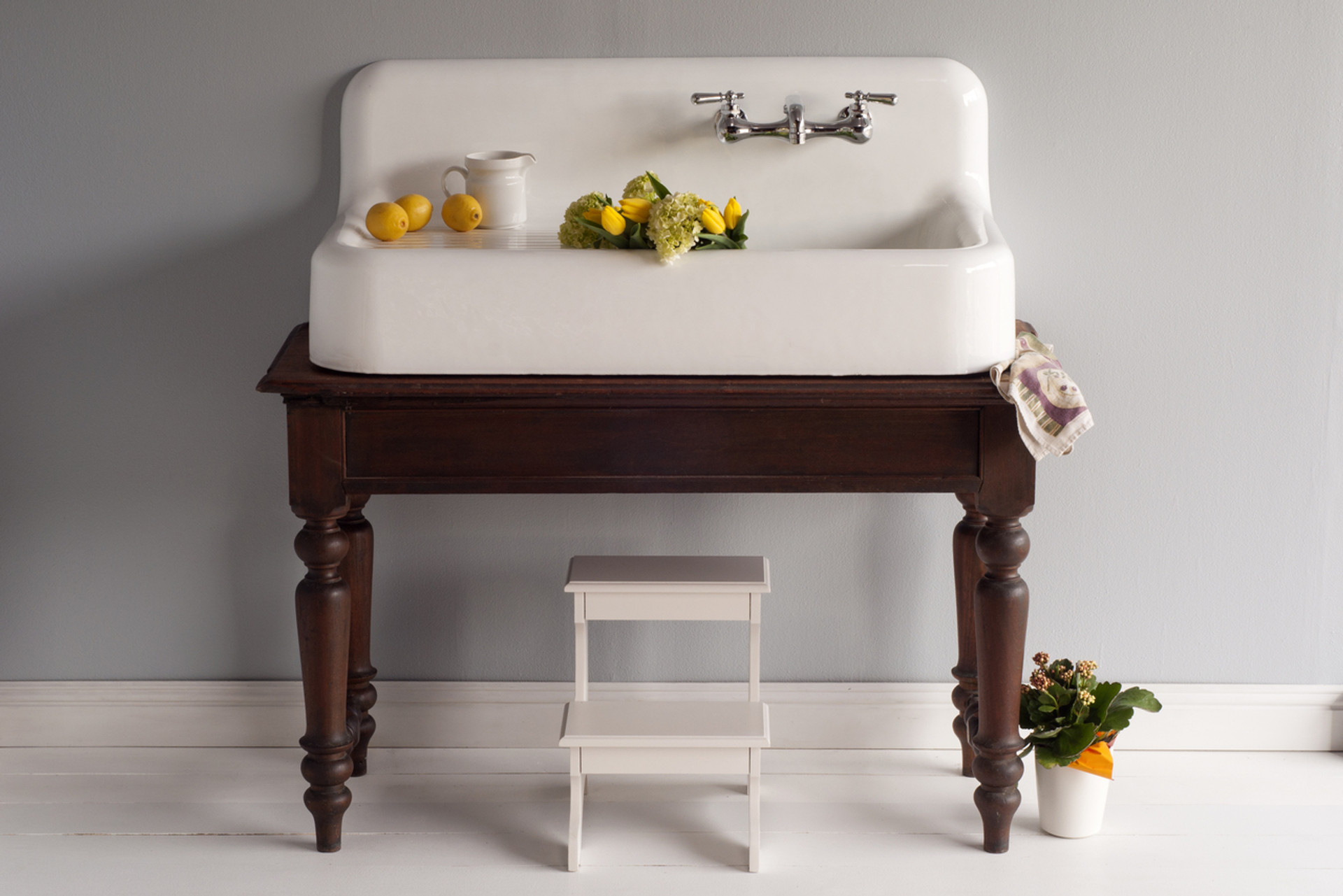 The Clarion 60 Cast Iron Farmhouse Sink W Drainboard Sink Strom Living